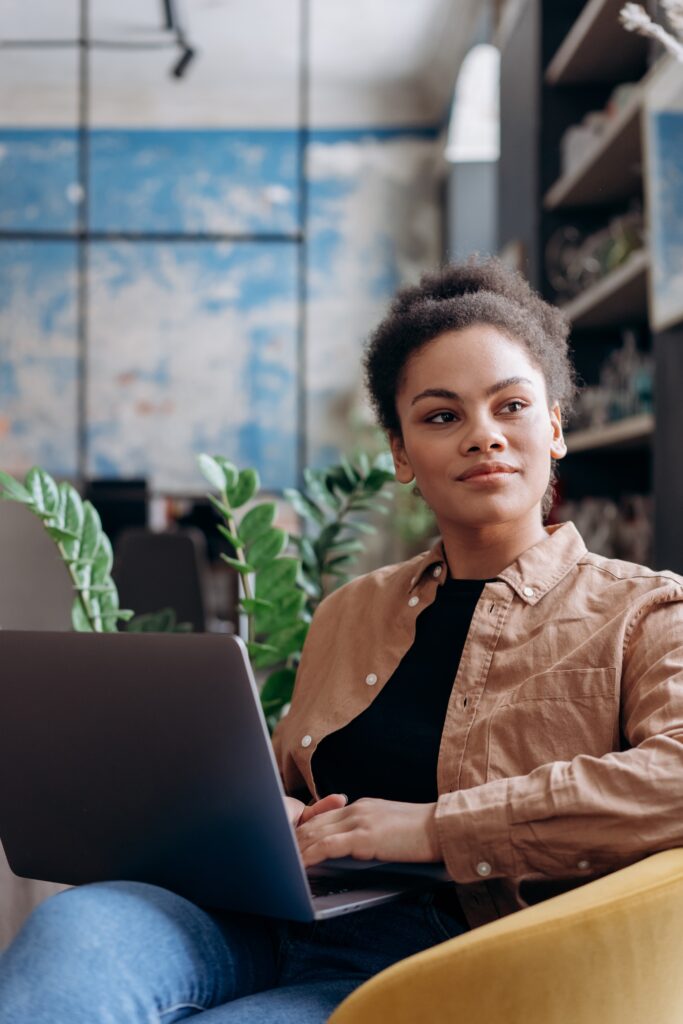 virtual assistant make $1000 extra per month